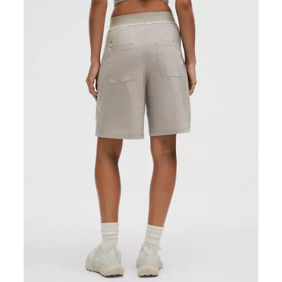 Lululemon Swift Relaxed 9" Shorts With Logo Waistband Warm Ash Grey - Size XXXS - Picture 6 of 6